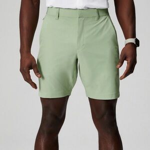 Fabletics The Only Short Thyme 8”